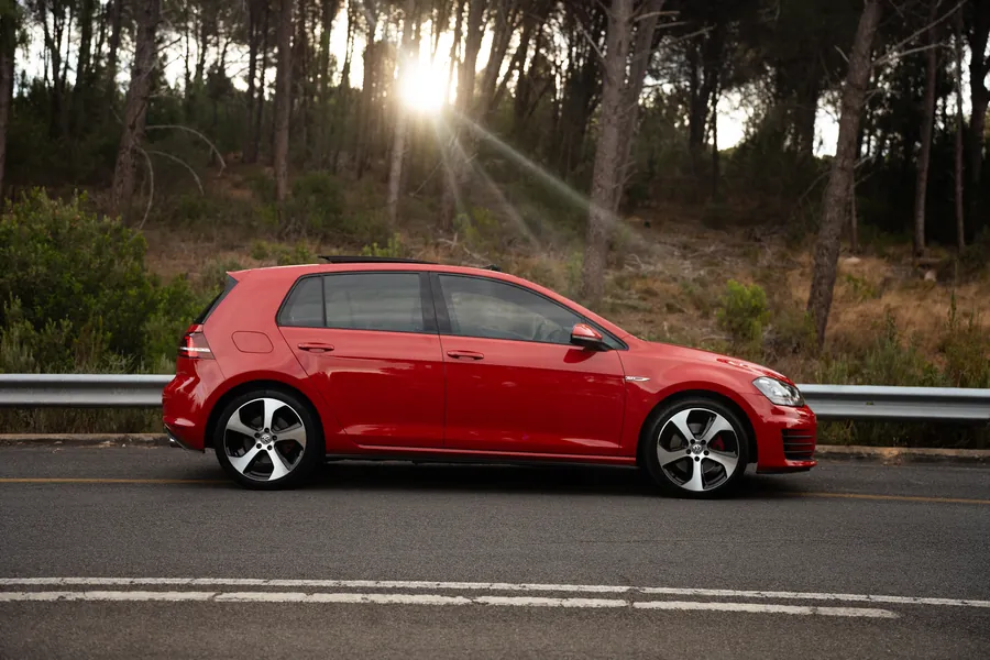 VW Golf 7 GTI — Mountain pass