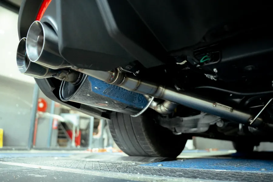 Ford Mustang GT — Underbody system