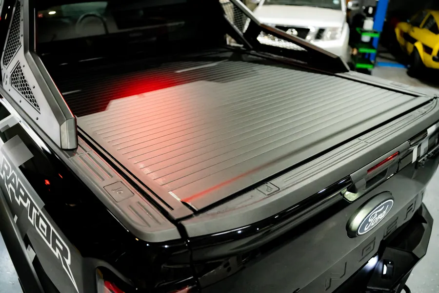 Ford Ranger Raptor — Roller shutter